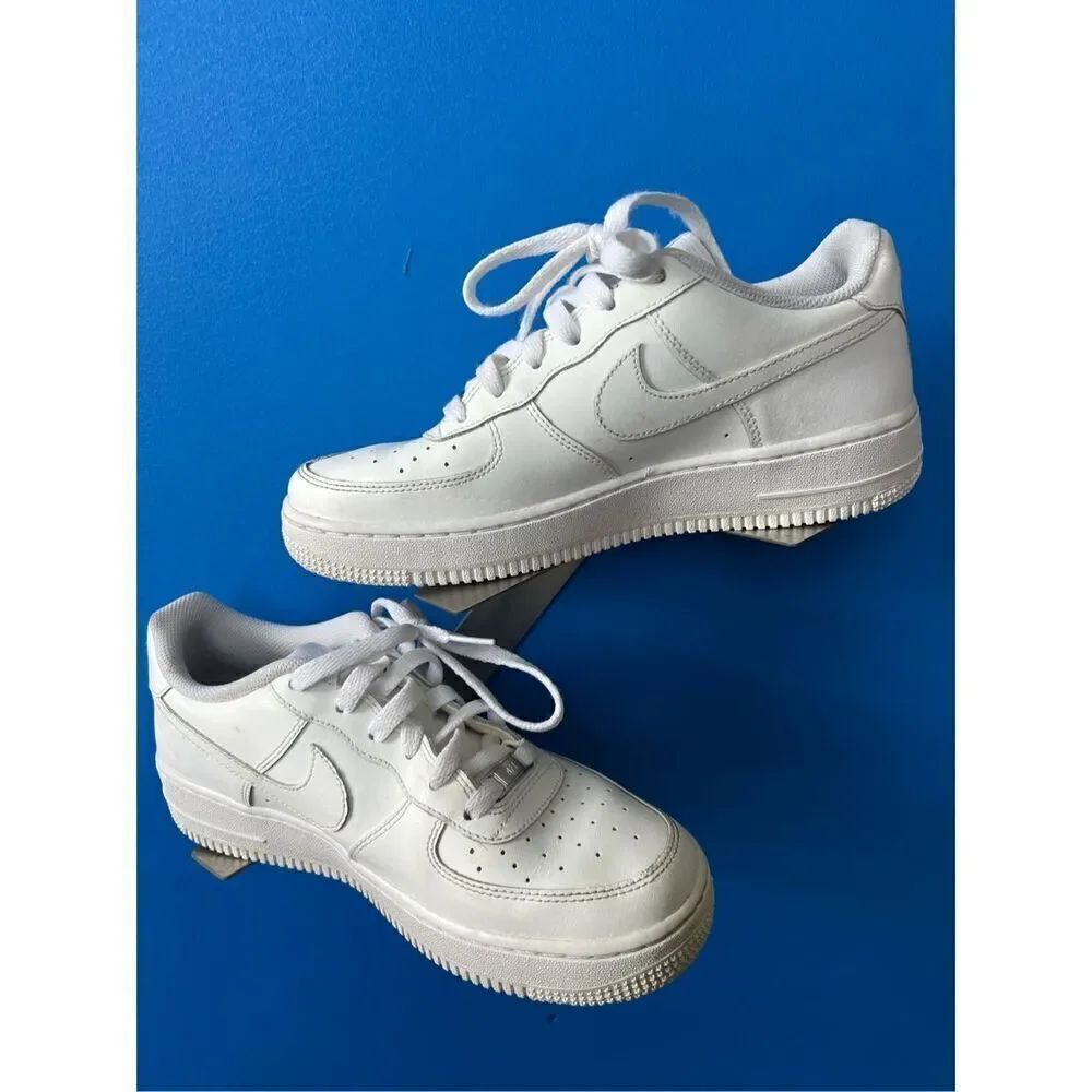 Nike Air Force 1 Low Triple White Shoes 314192-117โYouth Size 7Y Women's 8.5